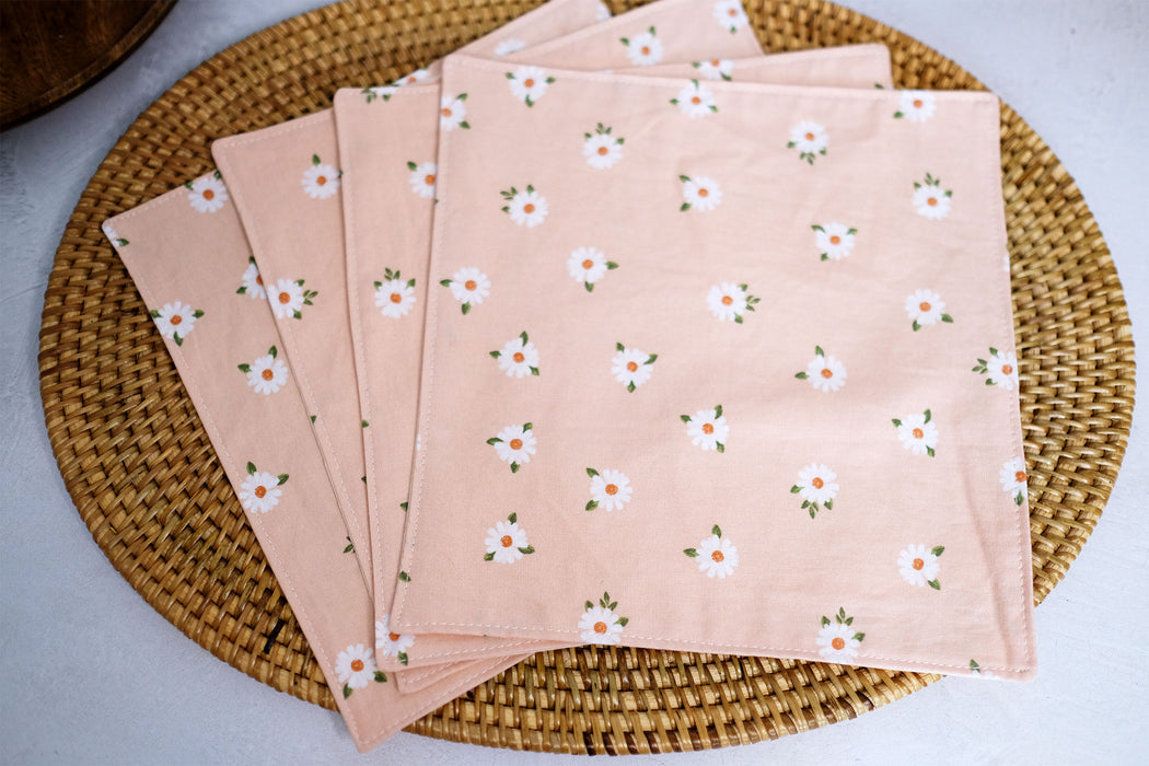 White Daisies on Pink - Cloth Napkins