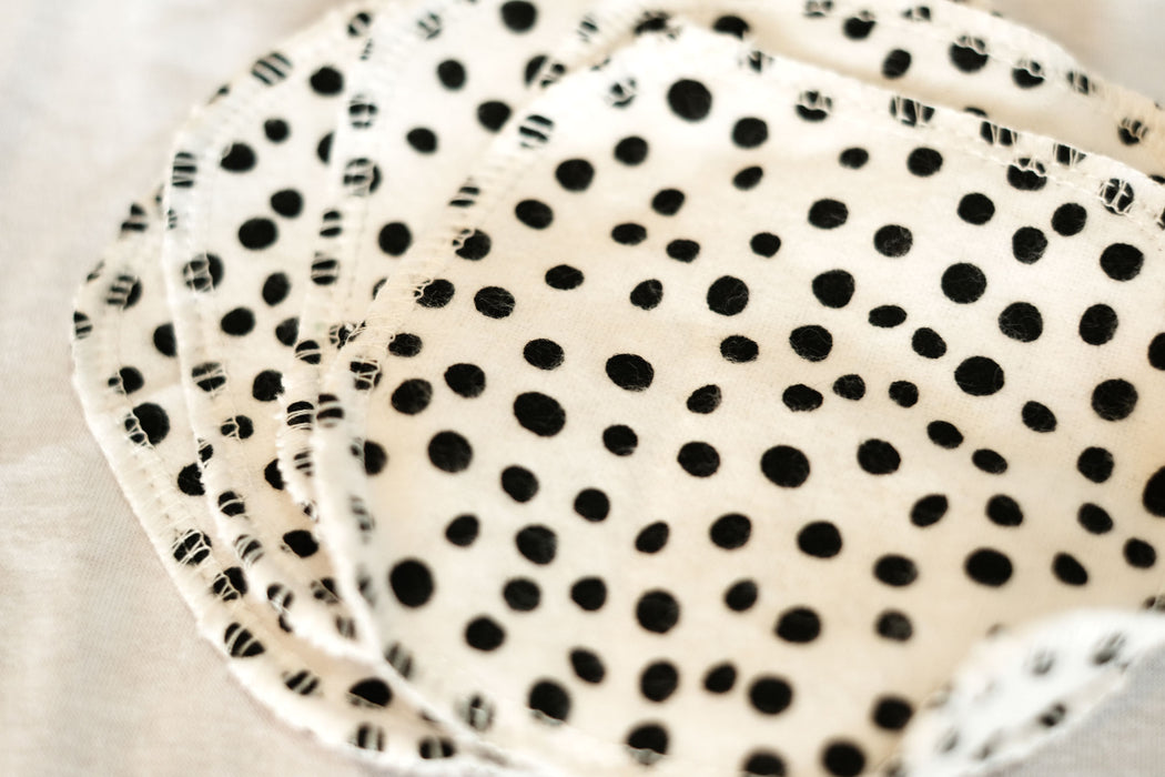 Black Polka Dots - Facial Rounds